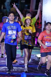 BIB: 3831, 3561, 3553
                            <button type="button" onclick="openModal(26260961)" class="btn btn-primary btn-sm float-right btn-popup" data-toggle="modal" data-target=".modal-high-quality">
                        <i class="fas fa-shopping-cart"></i> Add to Cart
                    </button>
                                            <button type="button" onclick="isThisMe(26260961, true)" class="btn btn-success btn-sm float-right btn-popup btn-isme hidden" data-toggle="tooltip" data-placement="bottom" title="นี่คือรูปของคุณใช่ไหม คลิกที่นี่เพื่อเอาเข้าอัลบั้ม">
                        <i class="fas fa-plus"></i> Add to album
                    </button>
                    <button type="button" onclick="isThisMe(26260961, false)" class="btn btn-warning btn-sm float-right btn-popup btn-isnotme hidden">
                        <i class="fas fa-ban"></i> Remove from album
                    </button>